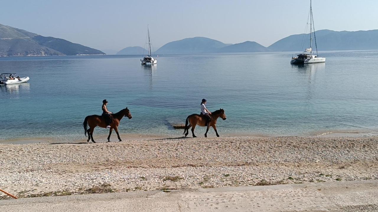 Camping Karavomilos サミ エクステリア 写真